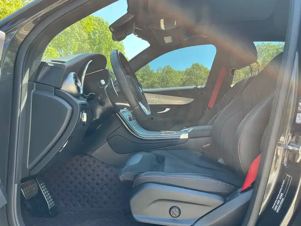 Mercedes-Benz GLC AMG 2023 из CN, фото 3
