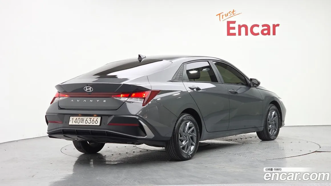 Hyundai AVANTE — фото 2