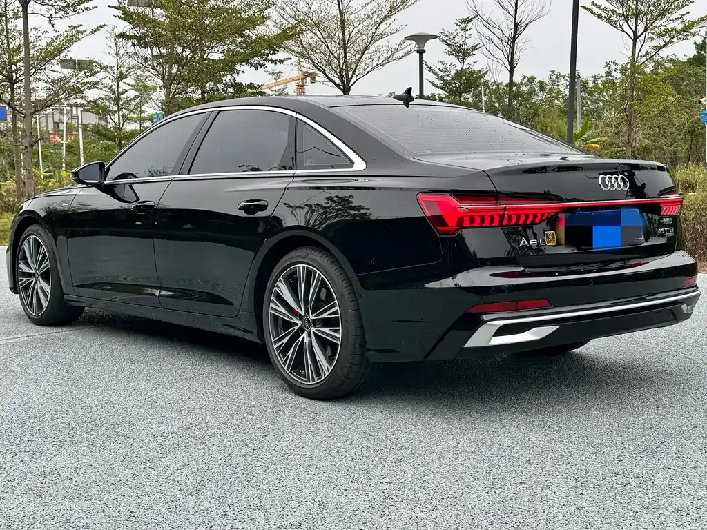 Audi A6L — фото 6
