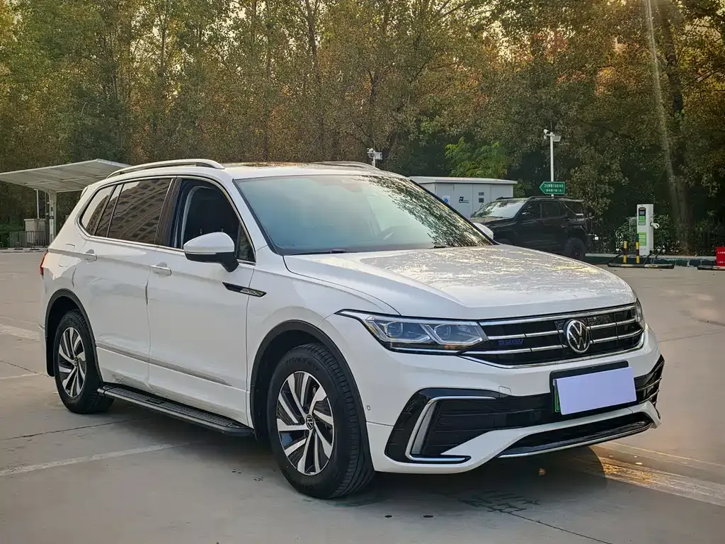 Volkswagen Tiguan L New Energy — фото 2