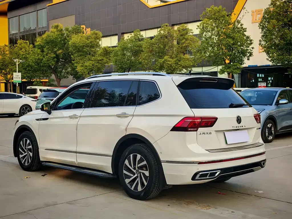 Volkswagen Tiguan L New Energy — фото 4