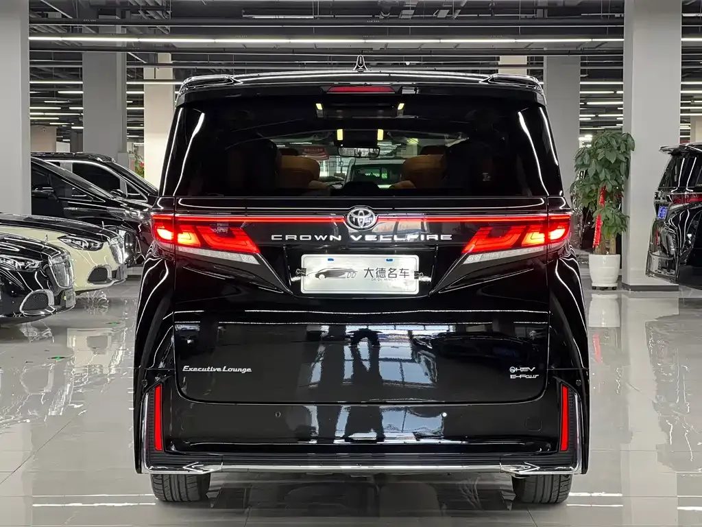 Toyota Vellfire 2024 из CN, фото 5