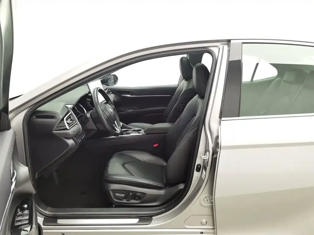 Toyota Camry 2022 из CN, фото 10