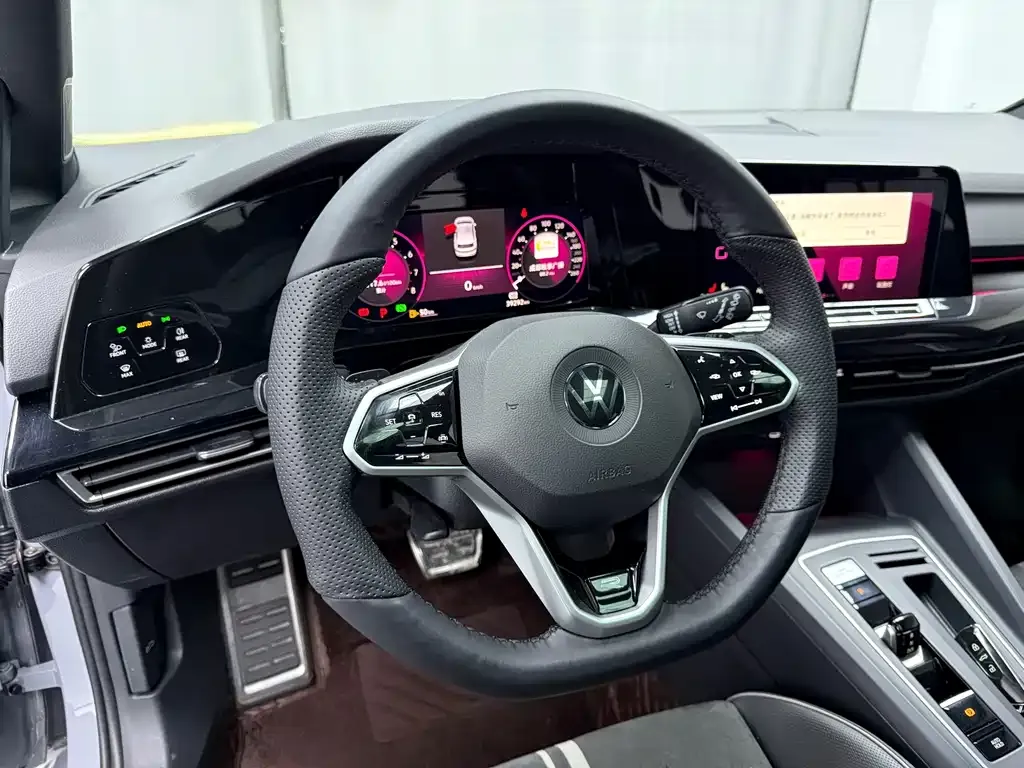 Volkswagen Golf 2022 из CN, фото 6