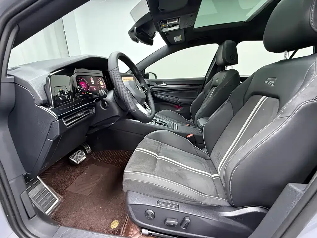 Volkswagen Golf 2022 из CN, фото 7