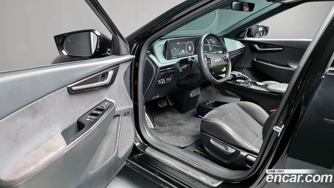 Kia EV6 — фото 10