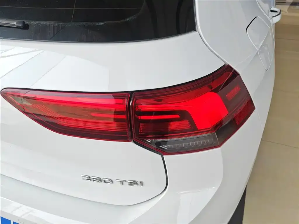 Volkswagen Golf 2022 из CN, фото 8