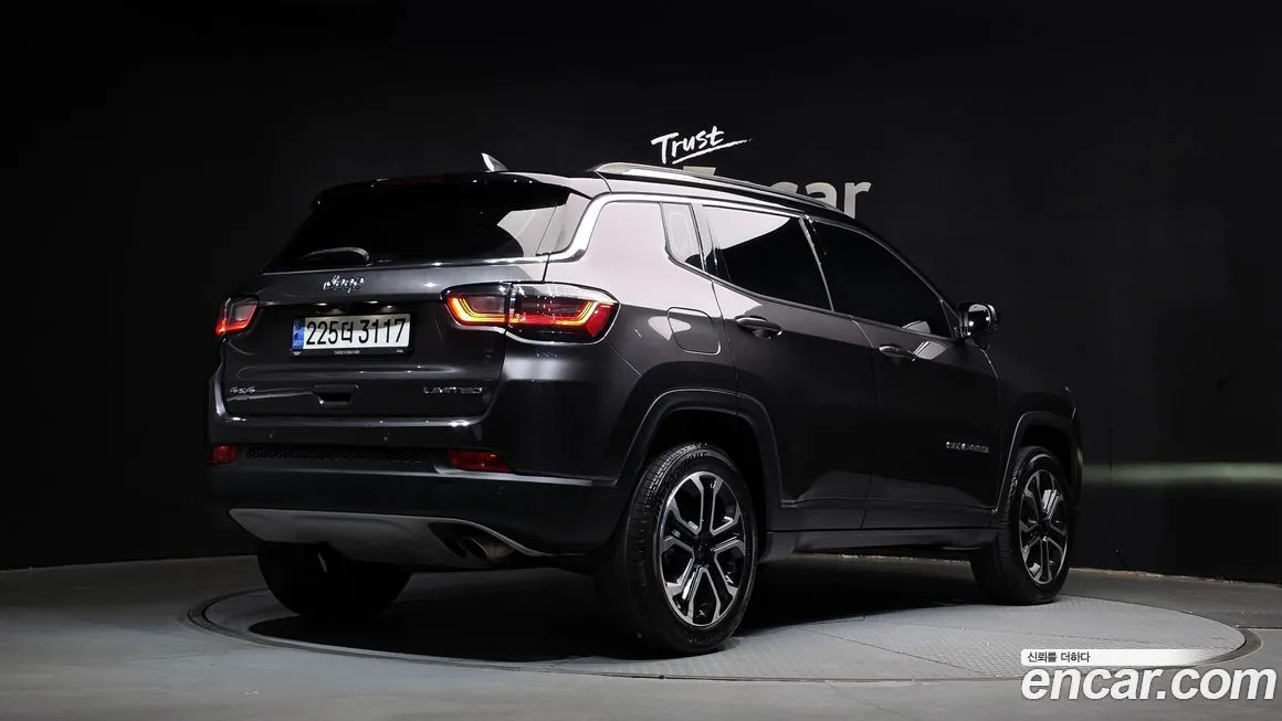 Jeep Compass — фото 2