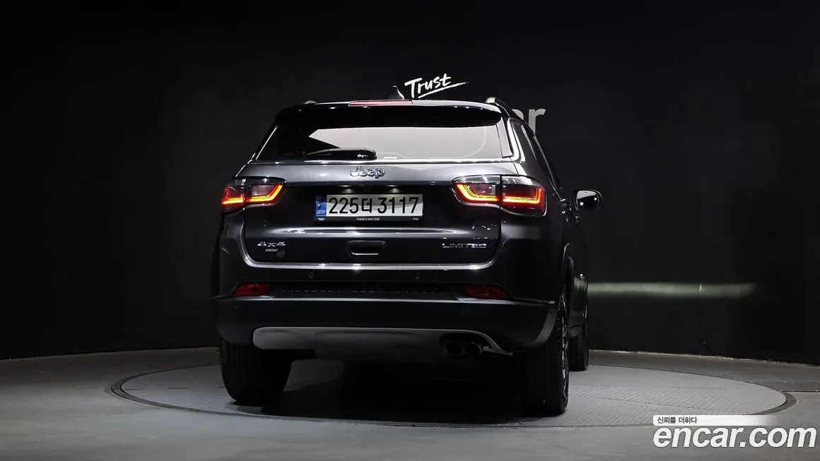 Jeep Compass — фото 4