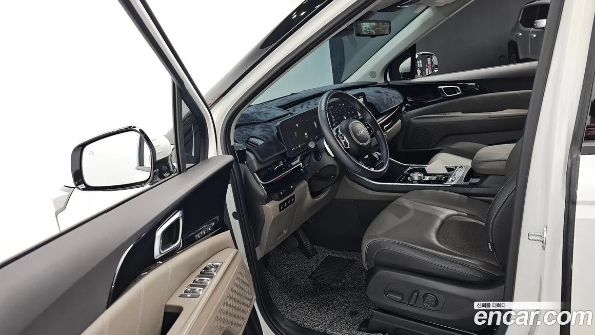 Kia Carnival — фото 10