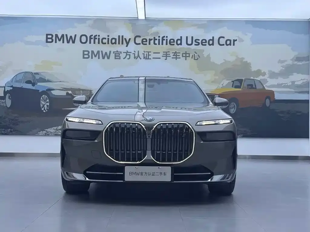 BMW i7 — фото 2