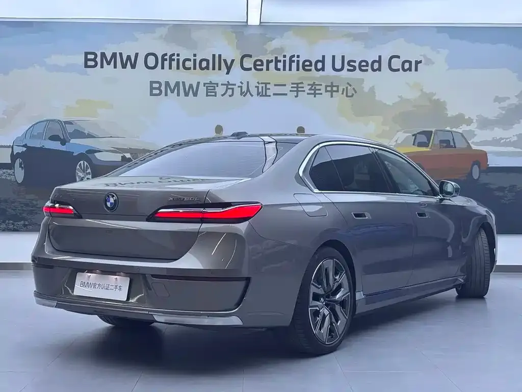 BMW i7 — фото 4