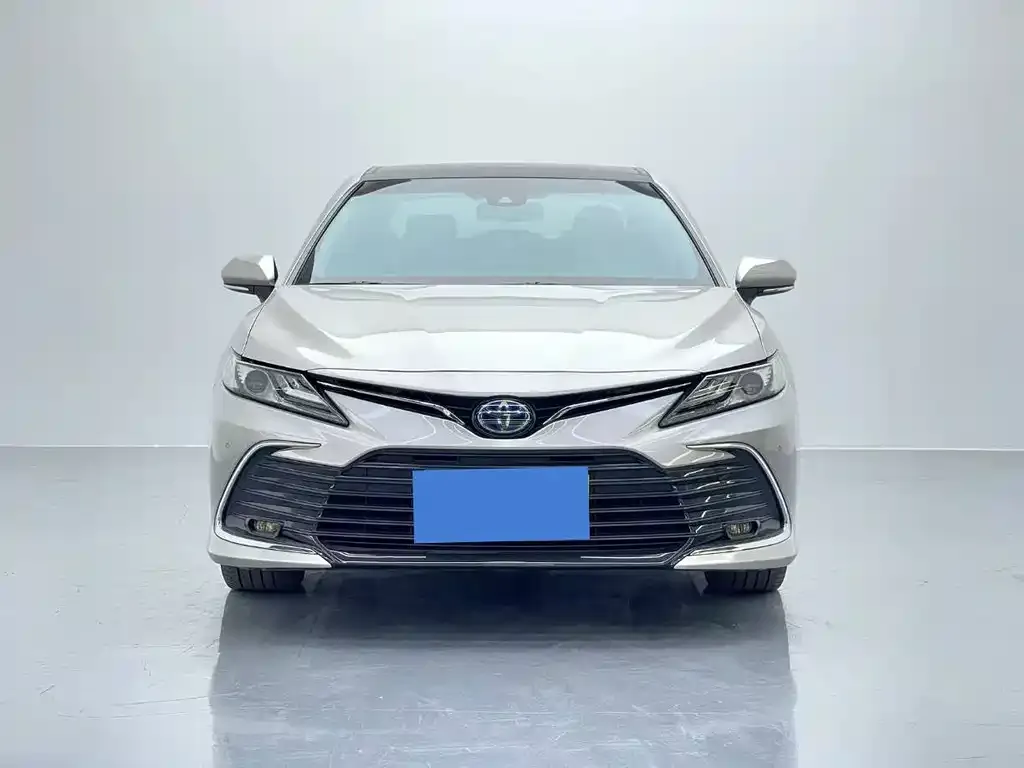 Toyota Camry 2023 из CN, фото 2