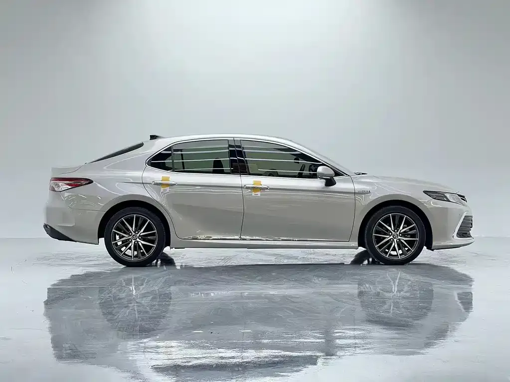 Toyota Camry 2023 из CN, фото 8