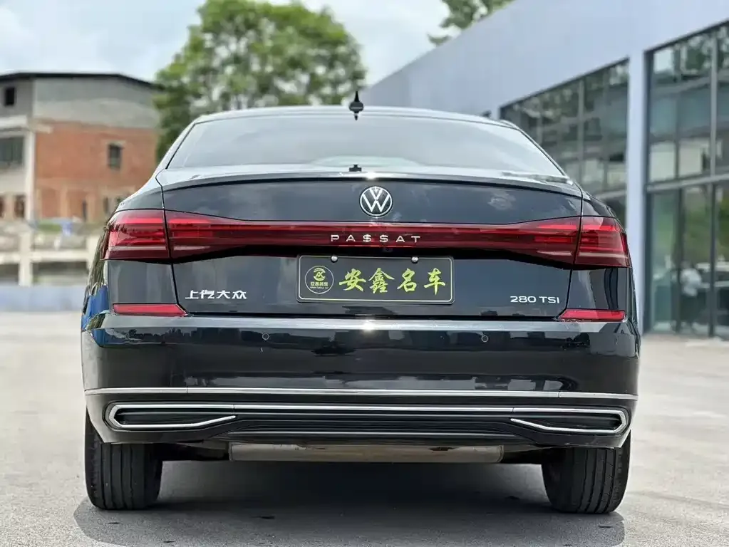 Volkswagen Passat 2023 из CN, фото 8