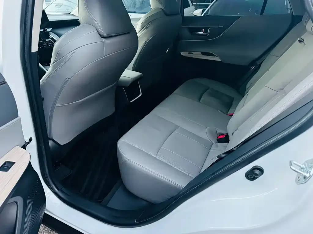 Toyota Harrier — фото 10
