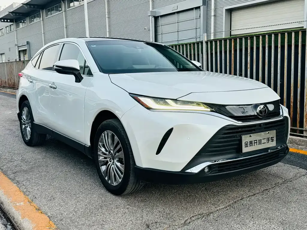 Toyota Harrier — фото 3