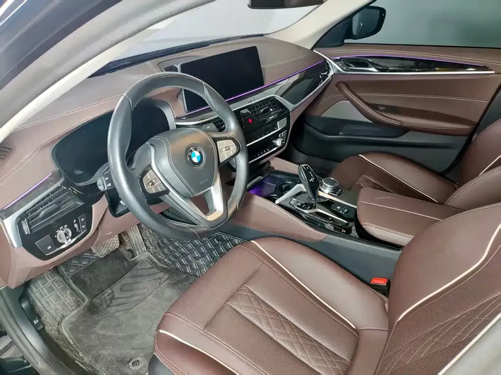 BMW 5 Series — фото 10