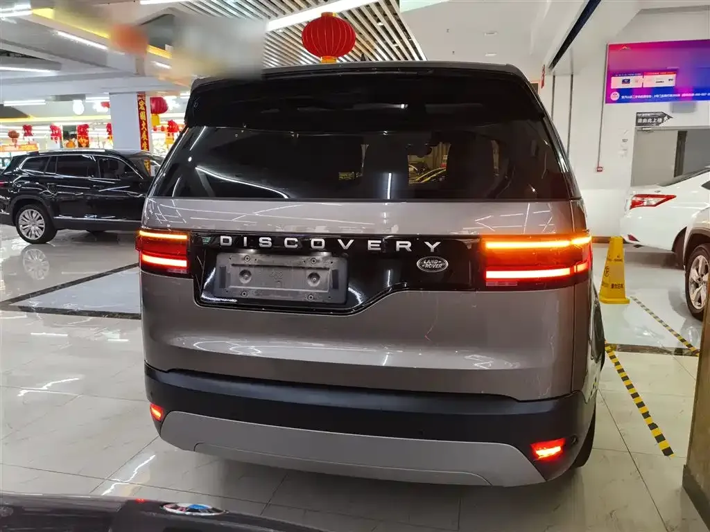 Land Rover Discovery 2023 из CN, фото 6