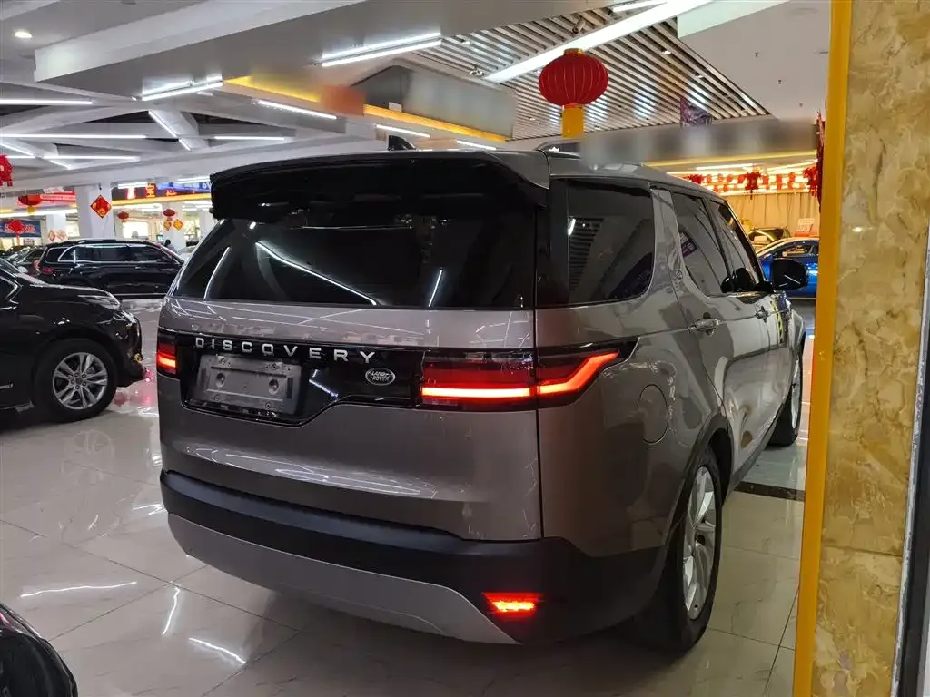 Land Rover Discovery 2023 из CN, фото 7