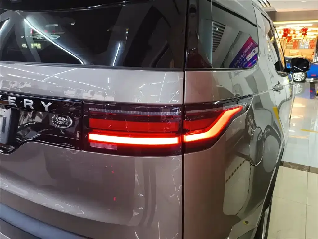 Land Rover Discovery 2023 из CN, фото 8