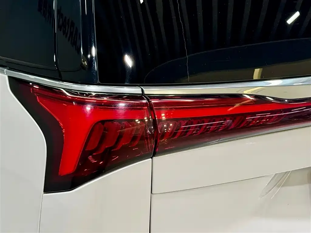Buick Century 2023 из CN, фото 8