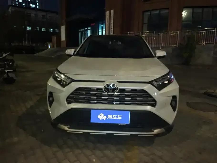 Toyota RAV4 — фото 2