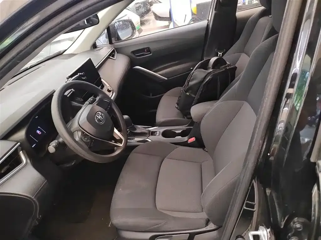 Toyota Frontlander 2023 из CN, фото 8