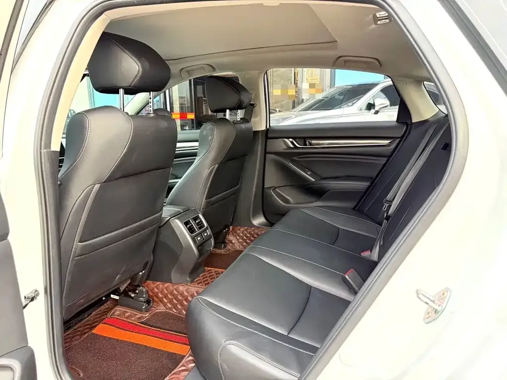 Honda Accord — фото 5