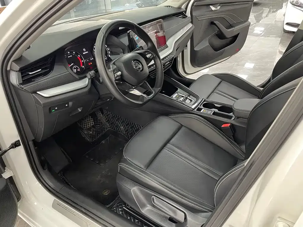 Skoda Octavia — фото 5