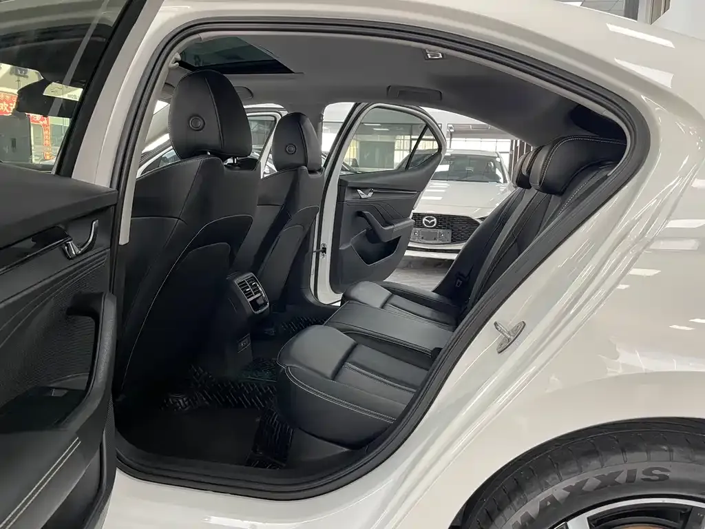 Skoda Octavia — фото 6
