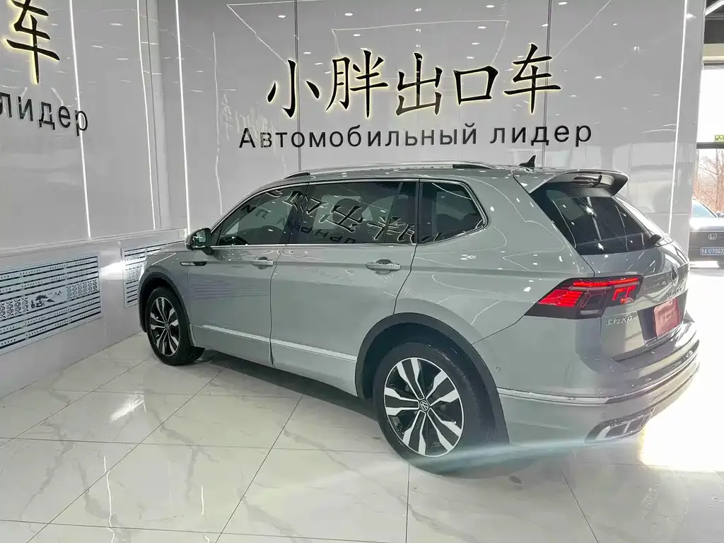 Volkswagen Tiguan L — фото 2