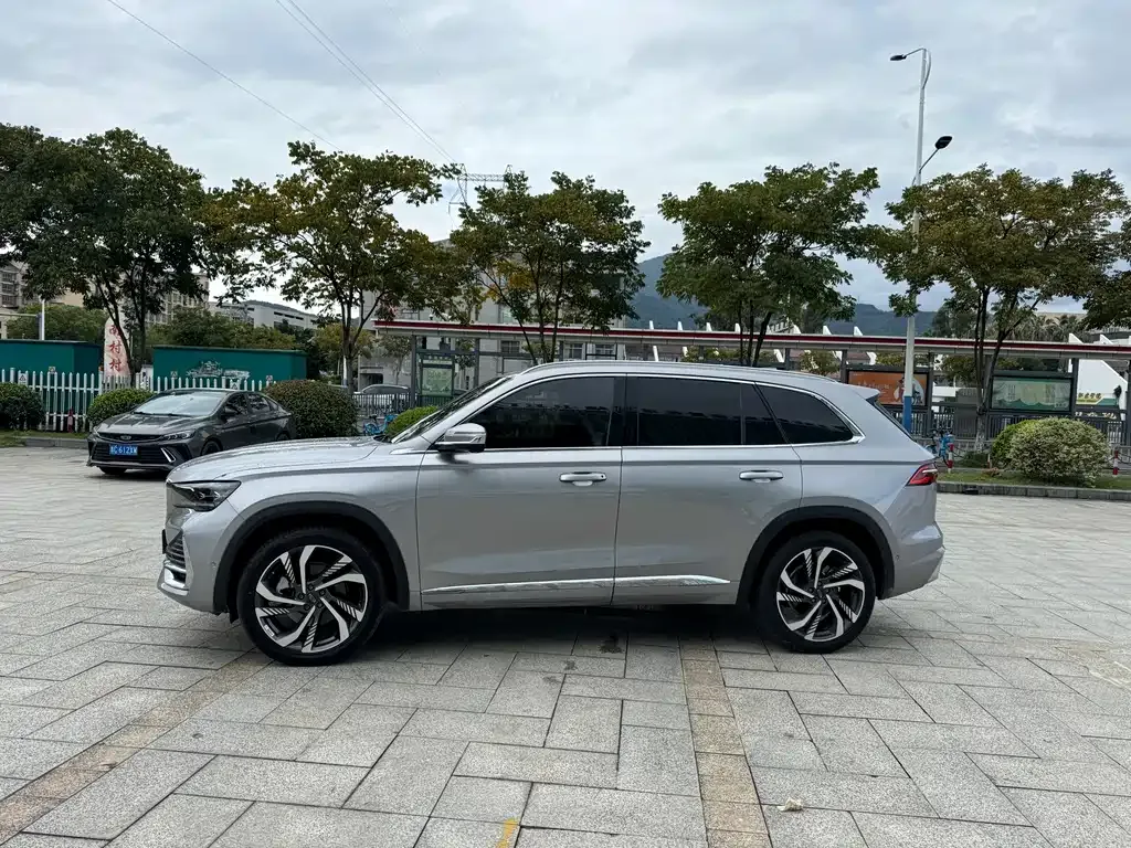 Geely Xingyue L — фото 3