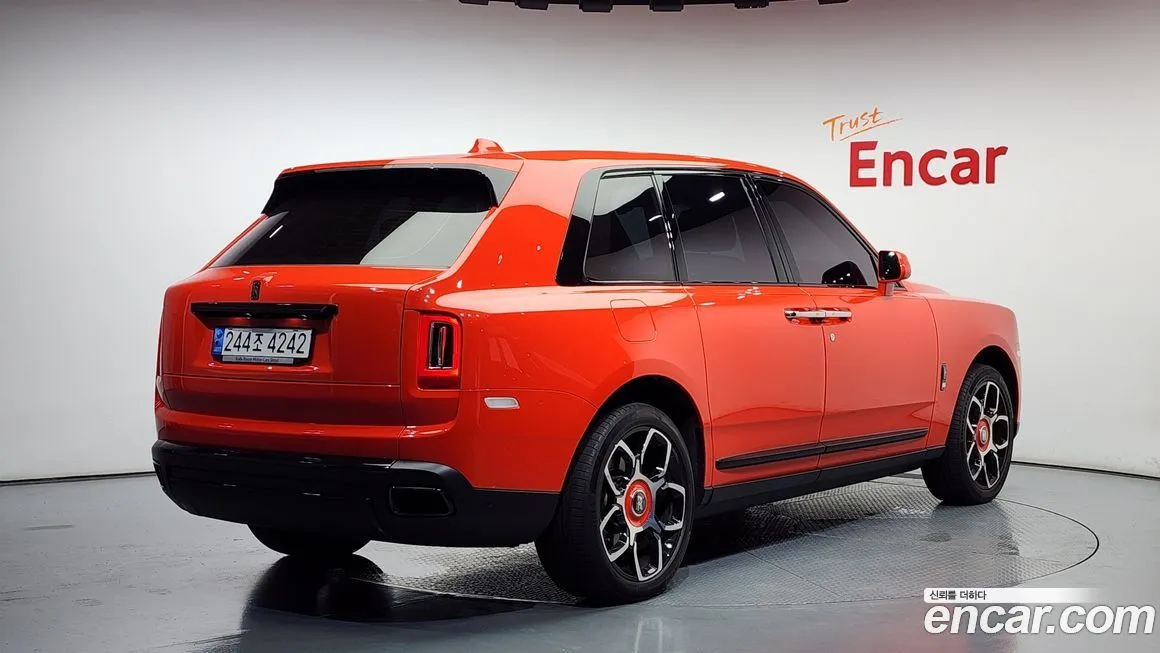 Rolls-Royce Cullinan 2023 из KR, фото 2