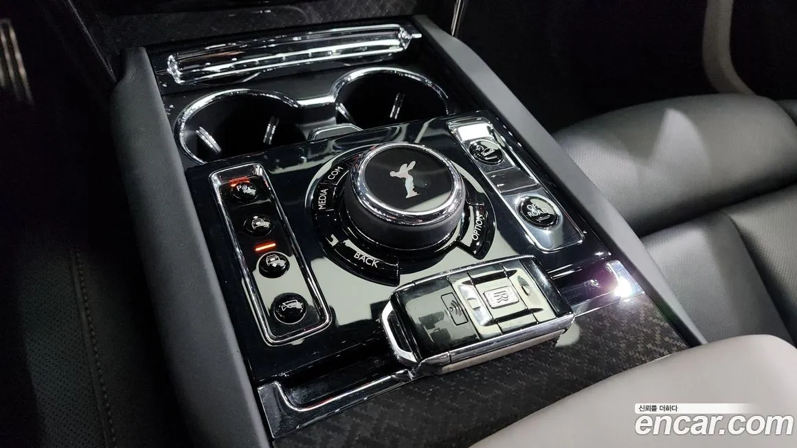 Rolls-Royce Cullinan 2023 из KR, фото 9