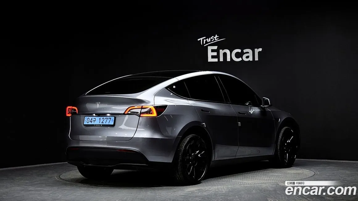 Tesla Model Y — фото 2