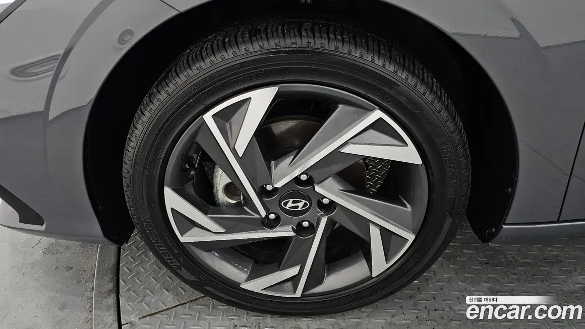 Hyundai AVANTE — фото 5