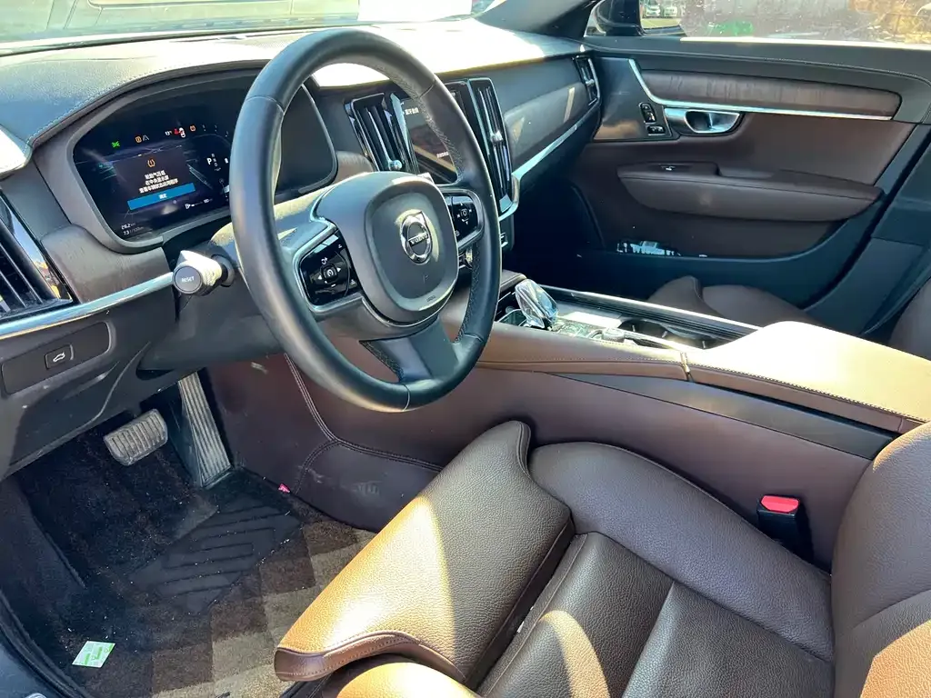 Volvo S90 — фото 6