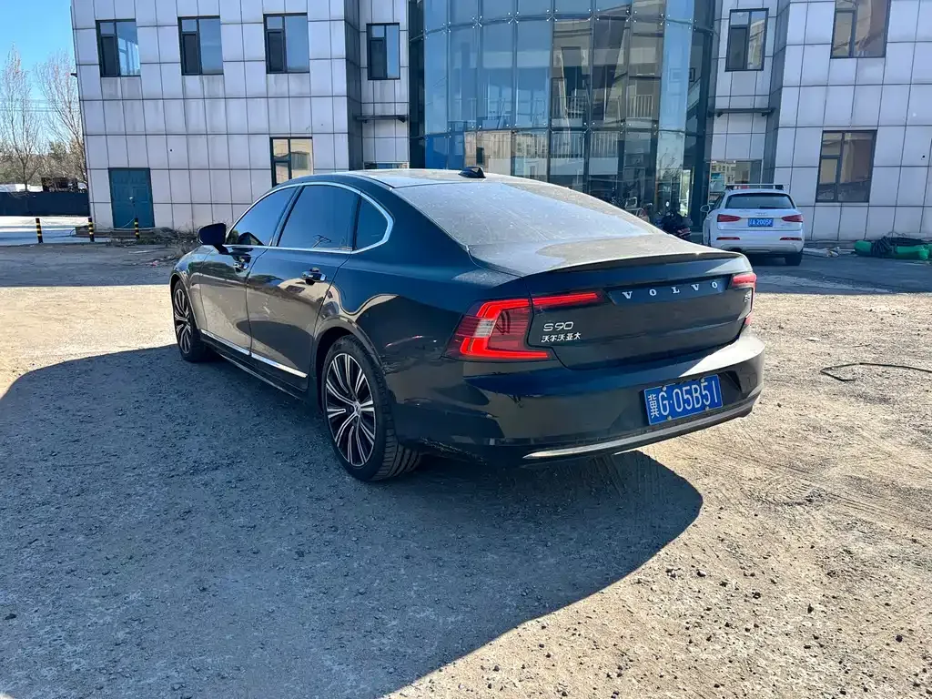 Volvo S90 — фото 9