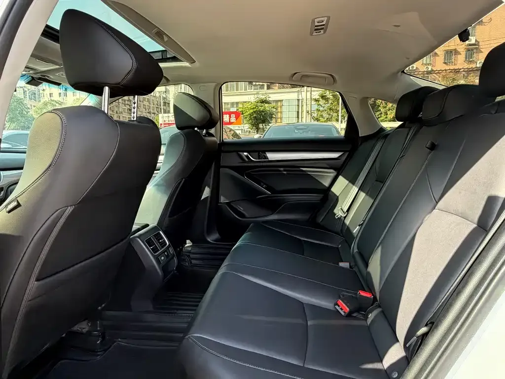 Honda Accord 2022 из CN, фото 8
