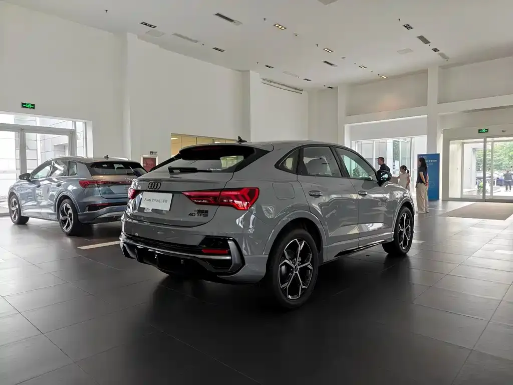 Audi Q3 Sportback — фото 4