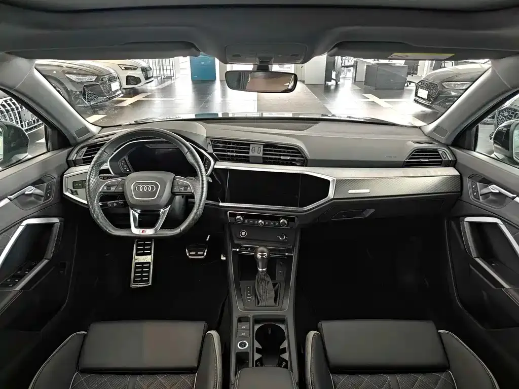 Audi Q3 Sportback — фото 8