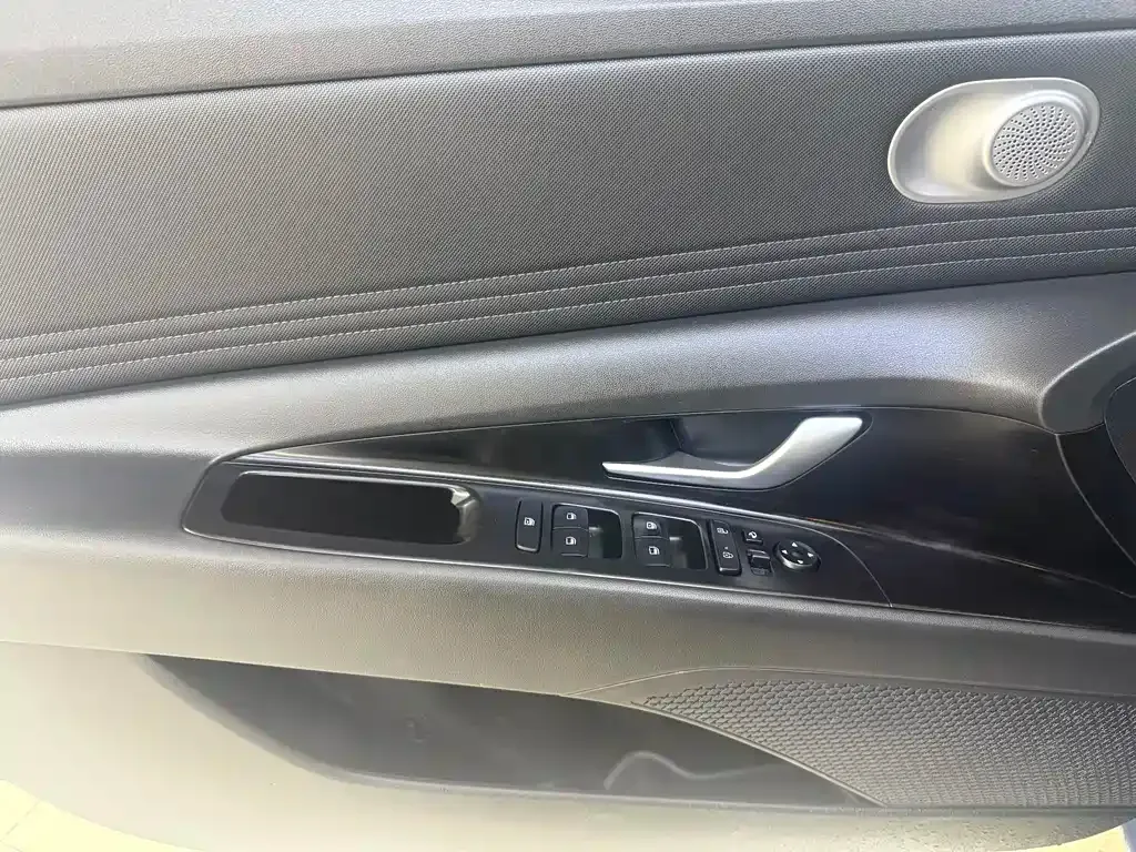 Hyundai Elantra 2021 из CN, фото 8