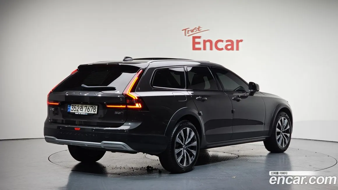 Volvo V90 2022 из KR, фото 2