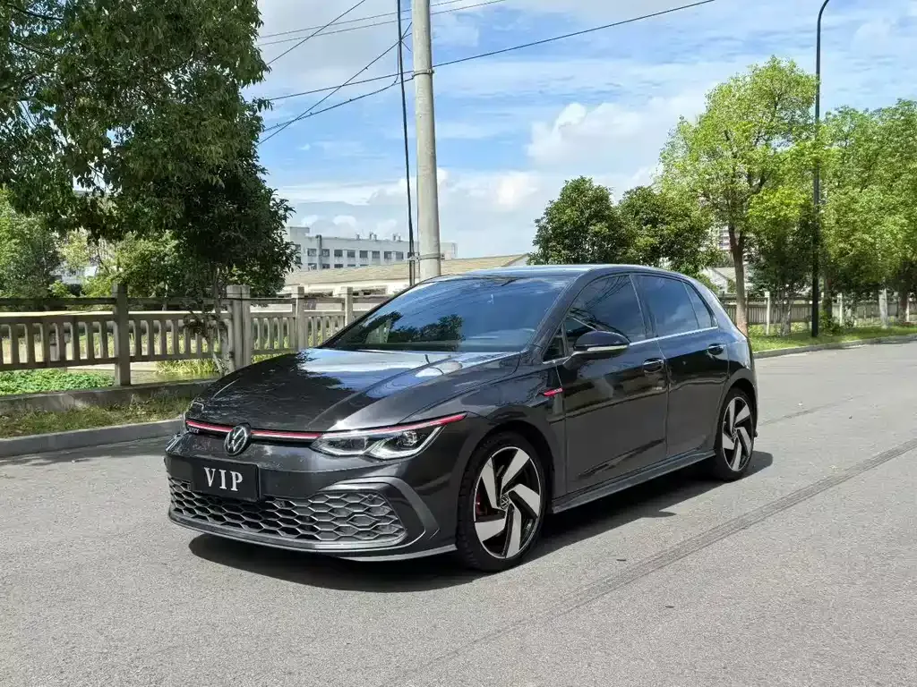 Volkswagen Golf GTI 2023 из CN, фото 1