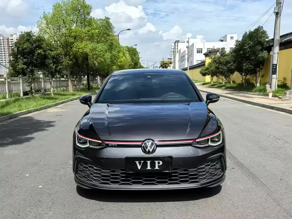 Volkswagen Golf GTI 2023 из CN, фото 2