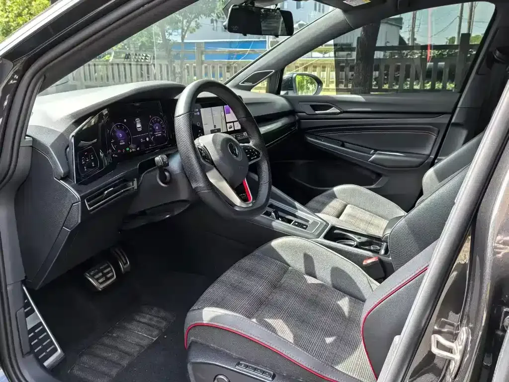Volkswagen Golf GTI 2023 из CN, фото 4