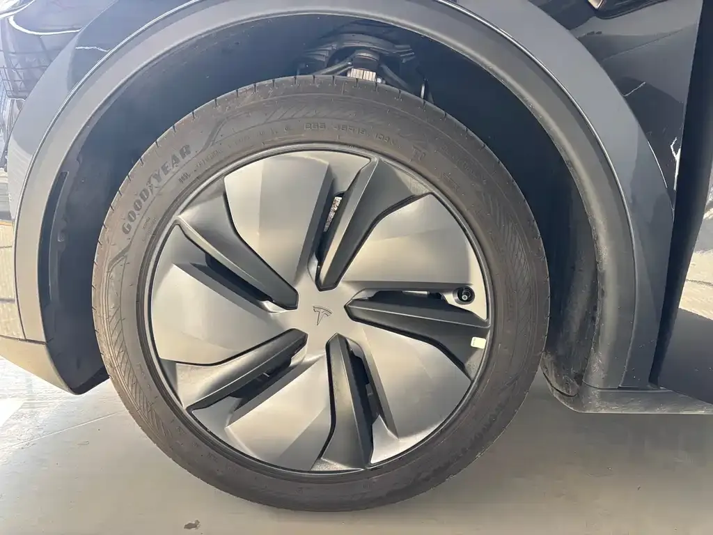 Tesla Model Y 2025 из CN, фото 10