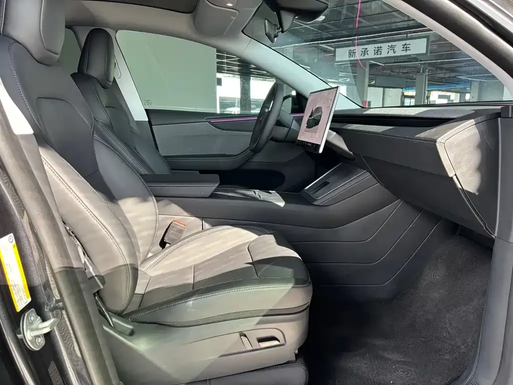 Tesla Model Y 2025 из CN, фото 5