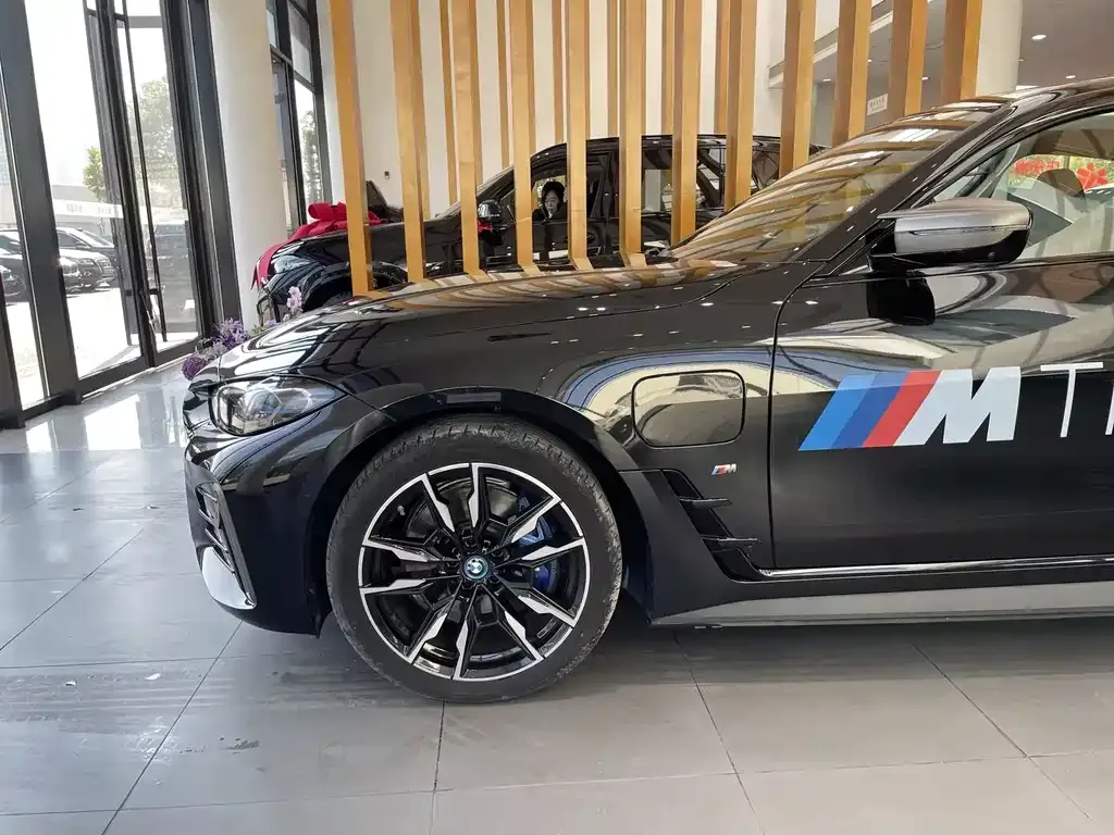 BMW i4 2024 из CN, фото 5